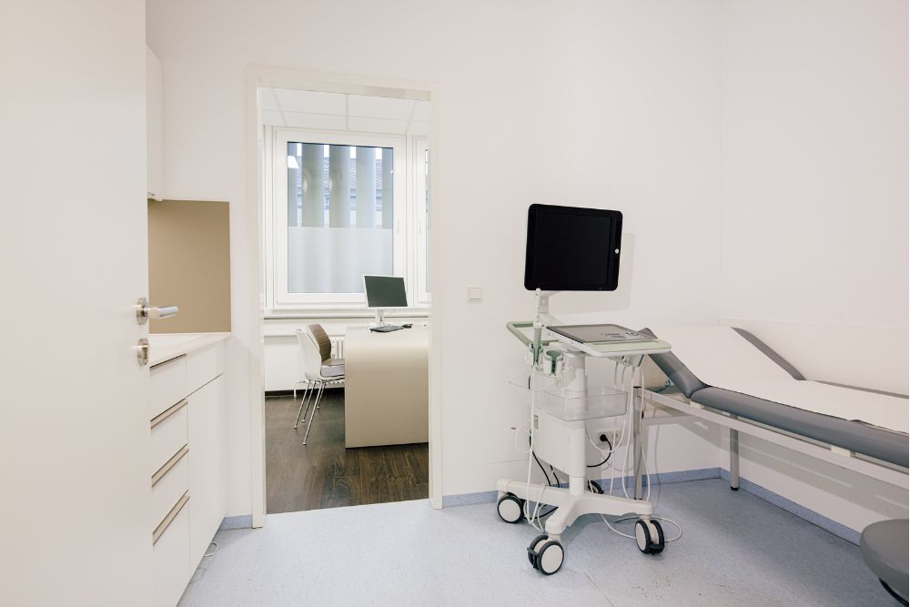 urologie-mainz foto-behandlungszimmer-v32